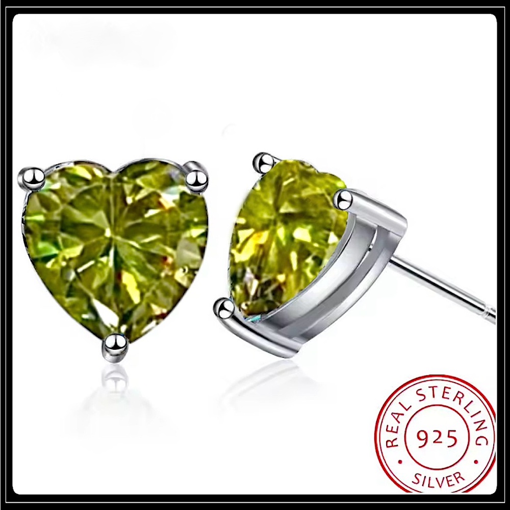 NEW 925 SILVER GREEN PERIDOT HEART LOVE STUD EARRINGS